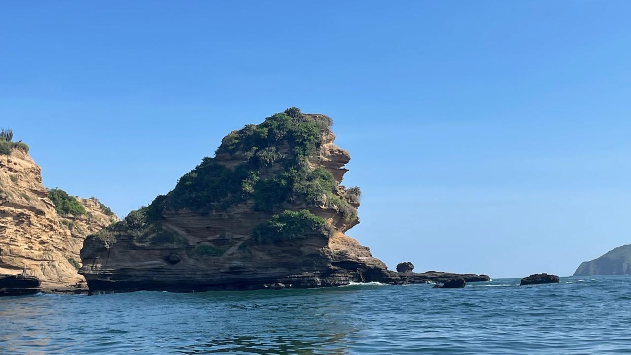 Tour Costero: Playa Bálsamo, Playa Prieta, Islotes Sucre + Horno de pan y Puerto López
